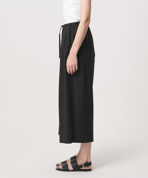 LOEFF(ロエフ)の「<LOEFF>トロピカルウール ガウチョ パンツ(その他パンツ・レディース・ブラウン系/ブラック/ワイン・0/1)」の15枚目の写真