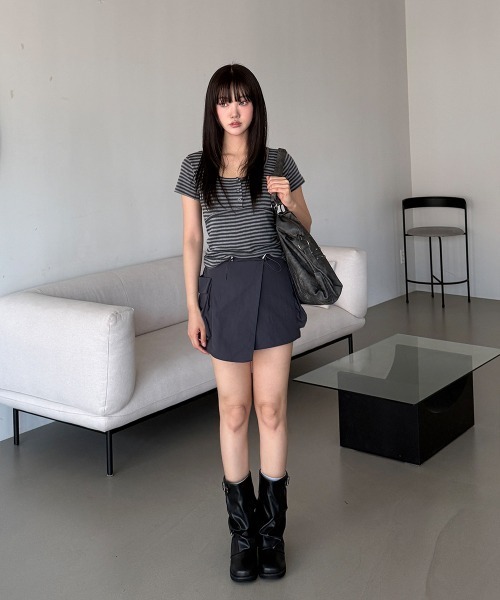 4INT.(フォイント)の「フロントボタン ボーダー パンチング Uネック 半袖 Tシャツ(Tシャツ/カットソー・レディース・ブルー/グレー/チャコール・FREE)」の14枚目の写真