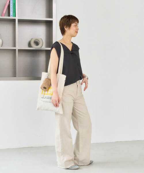 LE TALON(ルタロン)の「La Hutte/ラユット yellow box logo tote(トートバッグ・レディース・アイボリー・FREE)」の2枚目の写真