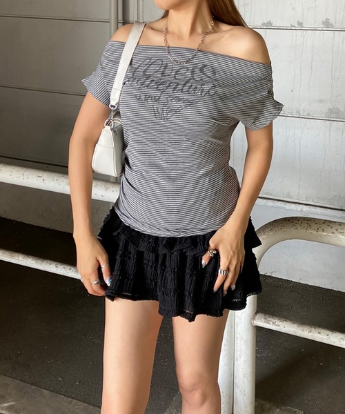 non-hedge(ノンヘッジ)の「ボーダーロゴオフショルダーTシャツ(Tシャツ/カットソー・レディース・グレー/オフホワイト・FREE)」の7枚目の写真