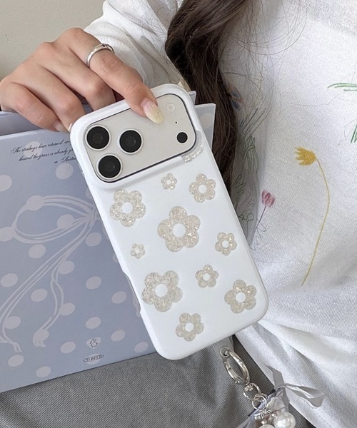 Fun & Daily(ファンアンドデイリー)の「Light Flower iPhone 17 Pro ProMax Case : アイフォンケース(スマホケース/カバー・レディース・ブラック/ホワイト・iPhone 17 Pro/iPhone 17/iPhone 17 Pro Max/iPhone 16 Pro/iPhone 16 Pro Max/iPhone 16)」の5枚目の写真