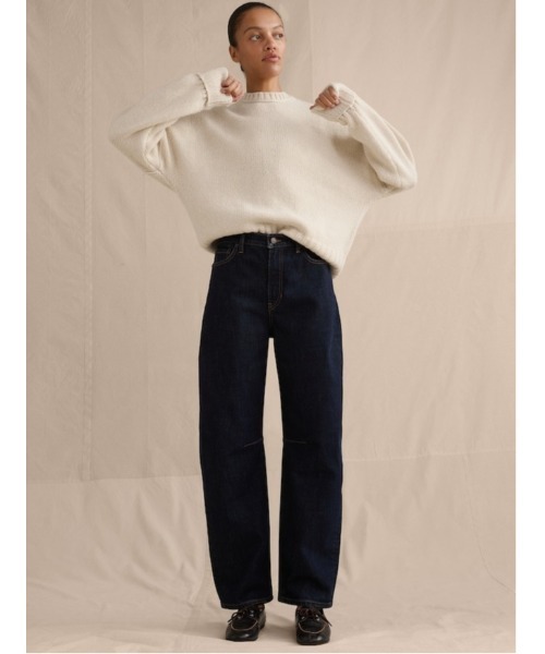 Banana Republic(バナナリパブリック)の「ミッドライズ バレル クロップド ジーンズ(デニムパンツ・レディース・ライトインディゴブルー/ダークインディゴブルー・6/4/2/0)」の1枚目の写真