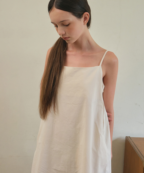 OURNOSTALGIA（アワー ノスタルジア）の「Embroiderde layered dress_Cream(O25-OPS05)（ワンピース・レディース・Cream・FREE）」の3枚目の写真