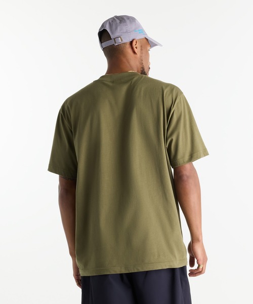 NEW BALANCE（ニューバランス）の「Numeric ショートスリーブTシャツ（Tシャツ/カットソー・メンズ・スミクロ/カーキブラウン/ボルドー・LARGE/MEDIUM/XX-LARGE/SMALL/X-LARGE）」の10枚目の写真