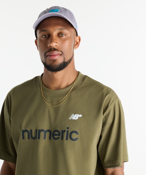 NEW BALANCE（ニューバランス）の「Numeric ショートスリーブTシャツ（Tシャツ/カットソー・メンズ・スミクロ/カーキブラウン/ボルドー・LARGE/MEDIUM/XX-LARGE/SMALL/X-LARGE）」の11枚目の写真