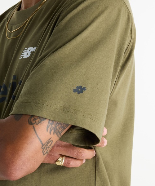 NEW BALANCE（ニューバランス）の「Numeric ショートスリーブTシャツ（Tシャツ/カットソー・メンズ・スミクロ/カーキブラウン/ボルドー・LARGE/MEDIUM/XX-LARGE/SMALL/X-LARGE）」の12枚目の写真