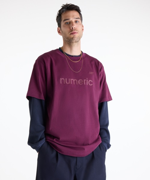 NEW BALANCE（ニューバランス）の「Numeric ショートスリーブTシャツ（Tシャツ/カットソー・メンズ・スミクロ/カーキブラウン/ボルドー・LARGE/MEDIUM/XX-LARGE/SMALL/X-LARGE）」の4枚目の写真