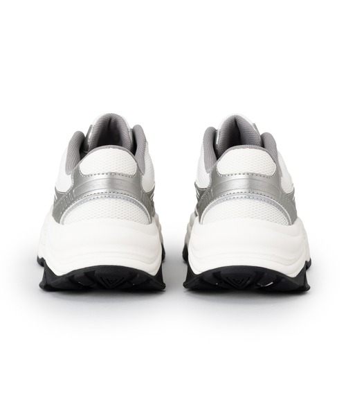 FILA(フィラ)の「ALPHA RAY / アルファレイ(スニーカー・レディース・ホワイト・26.0cm/27.0cm/28.0cm/23.0cm/24.0cm/25.0cm)」の3枚目の写真