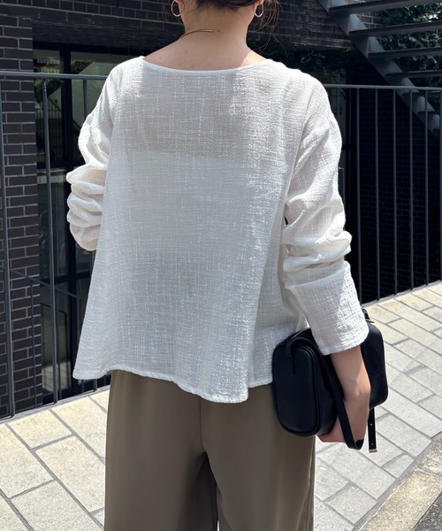 COLLAGE GALLARDAGALANTE（コラージュガリャルダガランテ）の「日焼け・冷房対策/コットンガーゼ2WAYシアーシャツカーデ/ZOZO限定（シャツ/ブラウス・レディース・オフホワイト/ブラック・FREE）」の13枚目の写真