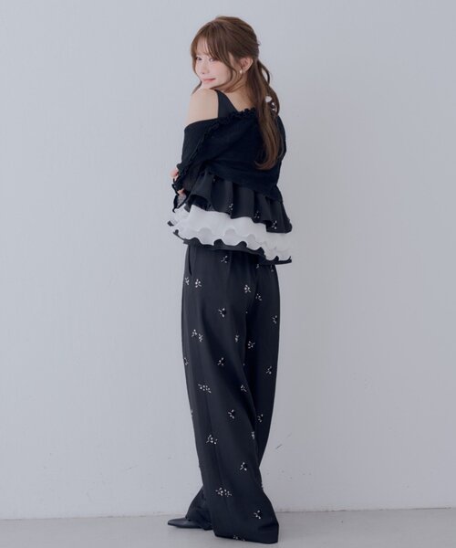 Chico(チコ)の「【SALON by Chico】<低身長/高身長> ウエストレイヤードレースワイドスラックス <サイズ展開あり/全骨格◎/無地・ビジュー刺繍>(その他パンツ・レディース・グレー系その他2/ブラック系その他2/グレー系その他3/グレー・SMALL/MEDIUM/LARGE)」の18枚目の写真