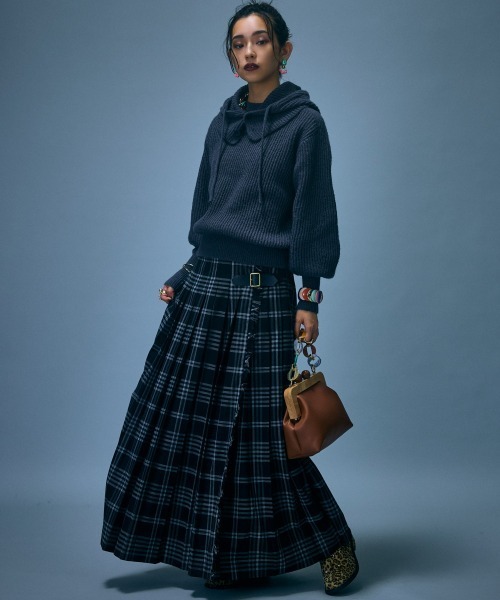 GEVS.(ジェイヴィス)の「チェックマキシプリーツスカート<大きいサイズ有>GEVS.(スカート・レディース・ブラック系/レッド系・M/3L/LL/L/5L/4L)」の11枚目の写真