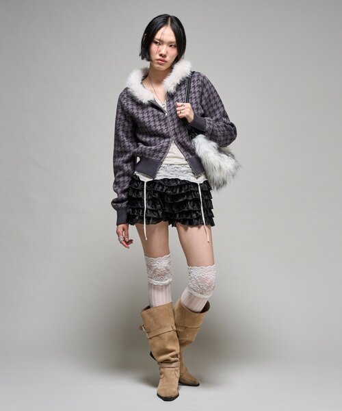 WHO'S WHO gallery(フーズフーギャラリー)の「クラッシュベロアフリルショーツ(その他パンツ・レディース・アイボリー/ブラック/ベージュ・FREE)」の17枚目の写真