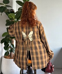 バタフライイバックデザインシャツ