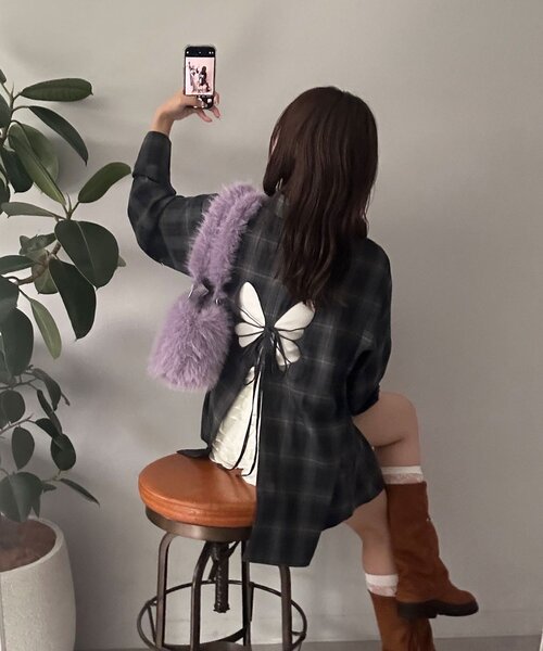 CIAOPANIC(チャオパニック)の「バタフライイバックデザインシャツ(シャツ/ブラウス・レディース・ブラック/イエロー/ブラウン・ONE SIZE)」の10枚目の写真