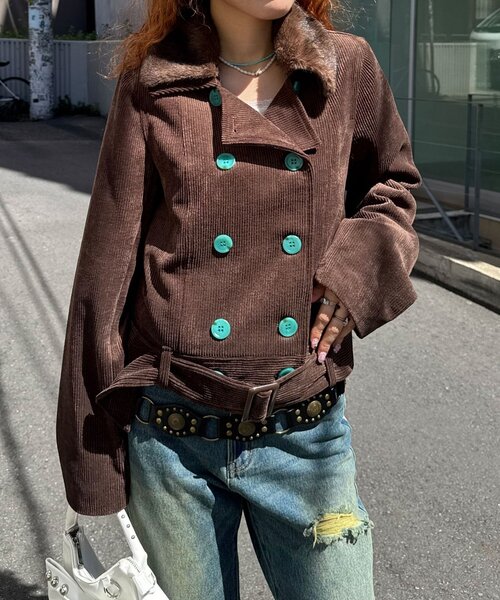 CIAOPANIC(チャオパニック)の「ダブルボタンコーデュロイファージャケット(ブルゾン・レディース・ブラウン/カーキ/パープル・ONE SIZE)」の5枚目の写真