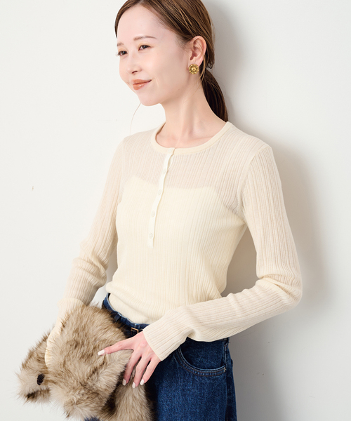 SLOBE IENA(スローブイエナ)の「ベロアテープヘンリープルオーバー(ニット/セーター・レディース・チャコールグレー/アイボリー・FREE)」の9枚目の写真