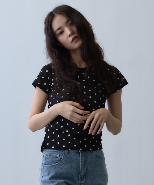 Clum(クルム)の「dot sheer compact top / ドットシアーコンパクトトップス(Tシャツ/カットソー・レディース・ブラック・MEDIUM/SMALL)」の2枚目の写真