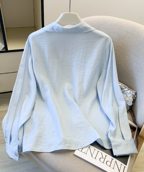 LUCPY（ラクピー）の「シアーライク ベーシックシャツブラウス（シャツ/ブラウス・レディース・ホワイト/ブルー/アイボリー・SMALL/MEDIUM/LARGE/X-LARGE）」の4枚目の写真