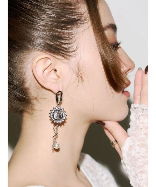 EVRIS（エヴリス）の「SUNNY MOTIF ピアス（ピアス（両耳用）・レディース・シルバー/ゴールド・FREE）」の4枚目の写真