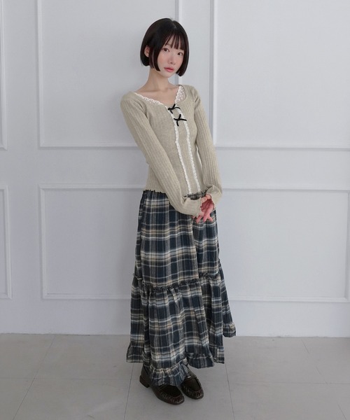 by muni:r(バイ ムニール)の「ヴィンテージティアードチェックロングスカート/2026 AW COLLECTION(スカート・レディース・ブラウン/ネイビー・FREE)」の22枚目の写真