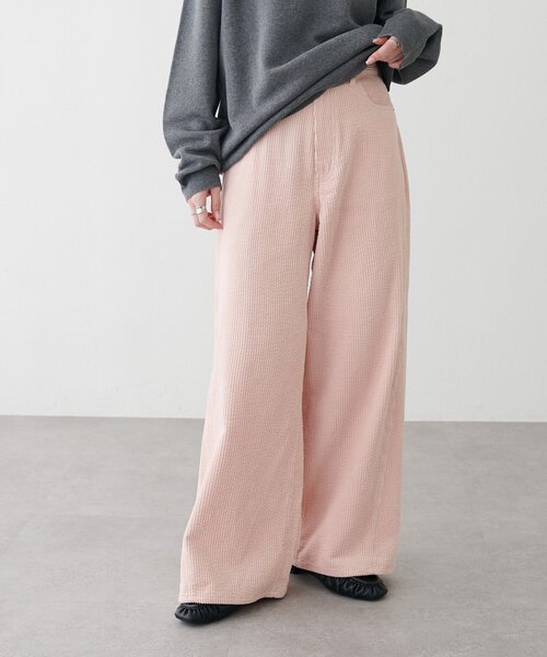 DISCOAT(ディスコート)の「コーデュロイワイドパンツ(その他パンツ・レディース・ブラウン/ピンク/アイボリー・LARGE/MEDIUM)」の3枚目の写真