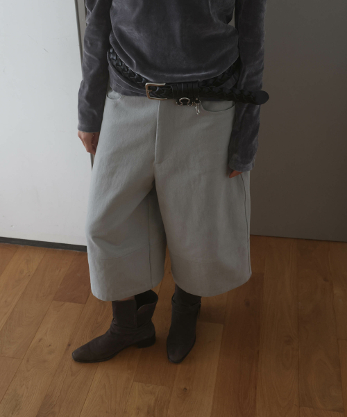 LYNTE(リンテ)の「カットラインバミューダパンツ(カーキ)(その他パンツ・レディース・その他・SMALL/MEDIUM)」の5枚目の写真