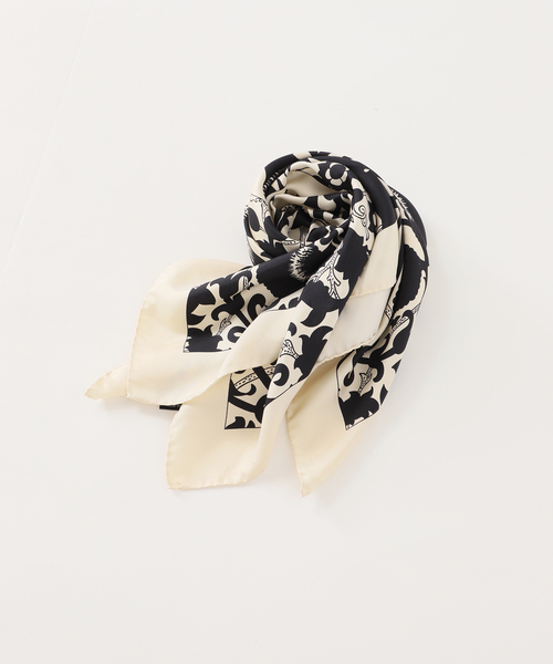 journal standard L'essage(ジャーナルスタンダードレサージュ)の「AENEIS/エネス Mur Floral Silk Scarf 90 スカーフ(バンダナ/スカーフ・レディース・ブラック・FREE)」の6枚目の写真