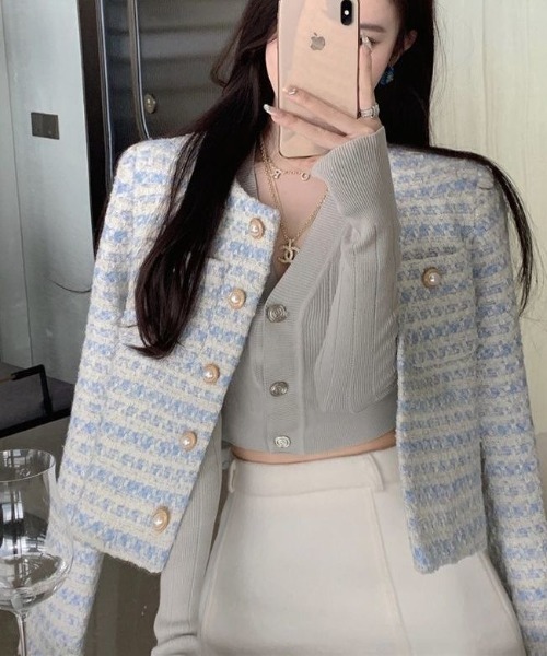 LUCPY(ラクピー)の「ツイードノーカラージャケット(その他アウター・レディース・ブルー・LARGE/MEDIUM/SMALL)」の2枚目の写真