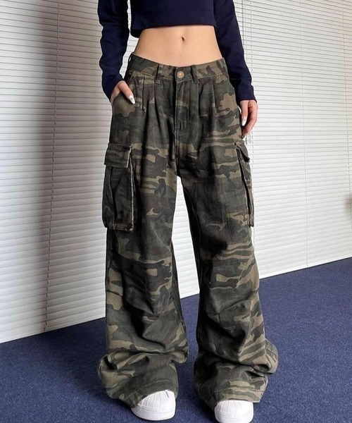 center i(センターアイ)の「迷彩柄 ワイドカーゴパンツ(カーゴパンツ・レディース・カモフラージュ・S/M)」の2枚目の写真