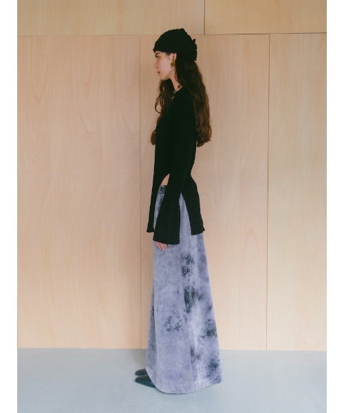 Ruh Dhan(ルーダン)の「Botanical Ice Dye Skirt(スカート・レディース・グレイッシュベージュ/ベージュ・FREE)」の4枚目の写真