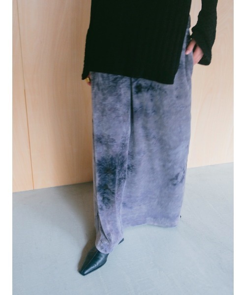 Ruh Dhan(ルーダン)の「Botanical Ice Dye Skirt(スカート・レディース・グレイッシュベージュ/ベージュ・FREE)」の10枚目の写真