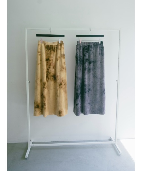 Ruh Dhan(ルーダン)の「Botanical Ice Dye Skirt(スカート・レディース・グレイッシュベージュ/ベージュ・FREE)」の22枚目の写真