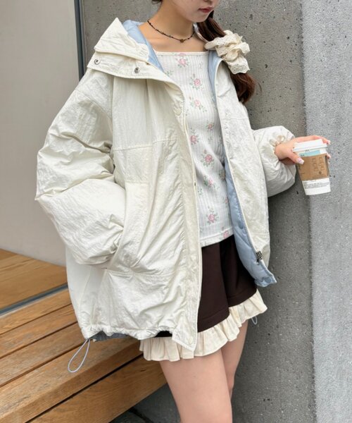 w closet（ダブルクローゼット）の「リバーシブルモンスターパーカー（モッズコート・レディース・ブルー/オフホワイト/ブラック/アイボリー・FREE）」の2枚目の写真