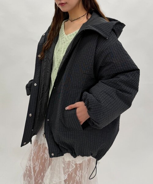 w closet（ダブルクローゼット）の「リバーシブルモンスターパーカー（モッズコート・レディース・ブルー/オフホワイト/ブラック/アイボリー・FREE）」の4枚目の写真