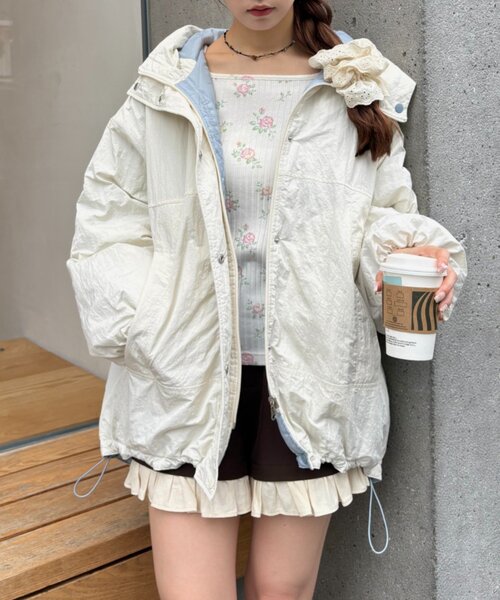 w closet（ダブルクローゼット）の「リバーシブルモンスターパーカー（モッズコート・レディース・ブルー/オフホワイト/ブラック/アイボリー・FREE）」の5枚目の写真
