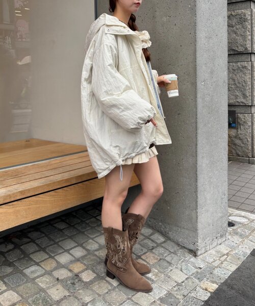 w closet（ダブルクローゼット）の「リバーシブルモンスターパーカー（モッズコート・レディース・ブルー/オフホワイト/ブラック/アイボリー・FREE）」の9枚目の写真