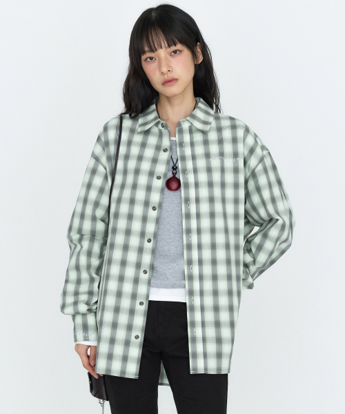 MONGDOL（モンドル）の「ロゴポイント オーバーサイズ チェックシャツ グリーン MDSH031GREEN（シャツ/ブラウス・レディース・その他・F）」の3枚目の写真