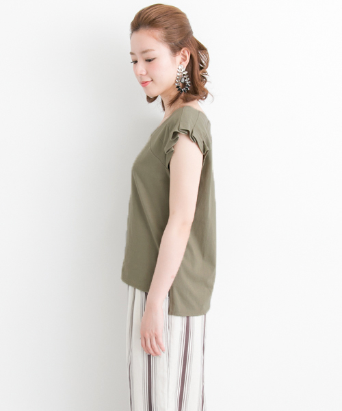 URBAN RESEARCH（アーバンリサーチ）の「UR 袖フリルTシャツ（Tシャツ/カットソー・レディース・ホワイト/ネイビー/イエロー/カーキ・FREE）」の19枚目の写真