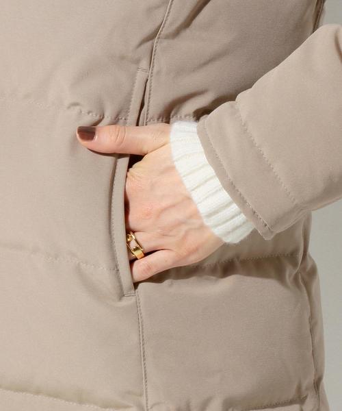 UNITED ARROWS（ユナイテッドアローズ）の「＜CANADA GOOSE(カナダグース)＞ BELLEVILLE 2015 FW（ダウンジャケット/コート・レディース・ベージュ・MEDIUM/SMALL）」の6枚目の写真
