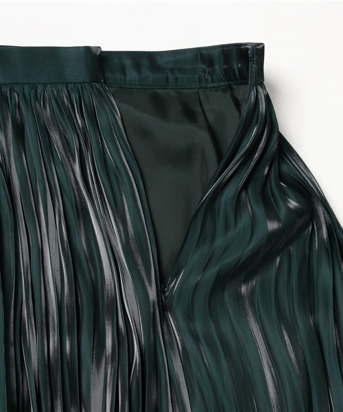 UNITED TOKYO（ユナイテッドトウキョウ）の「ブライトオーロラプリーツスカート（スカート・レディース・グリーン/ピンク/ゴールド・1）」の17枚目の写真