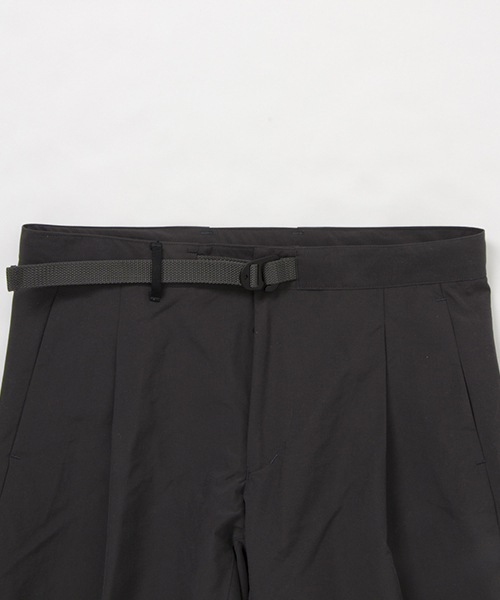WORK NOT WORK URBAN RESEARCH（ワークノットワークアーバンリサーチ）の「WORK NOT WORK ピーチナイロンタックイージーショートパンツ　（その他パンツ・メンズ・チャコールグレー/オリーブ・SMALL/MEDIUM/LARGE）」の6枚目の写真