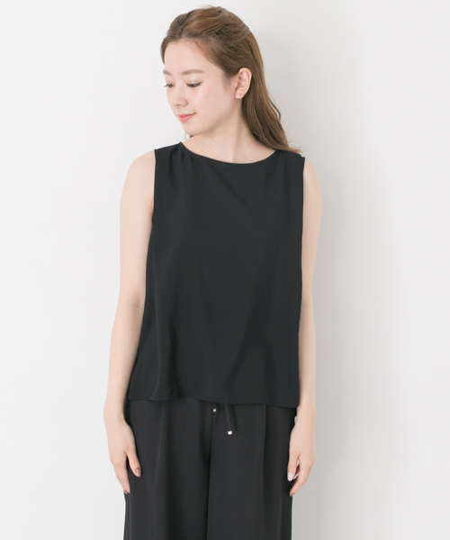 URBAN RESEARCH（アーバンリサーチ）の「ショルダータックノースリーブブラウス（シャツ/ブラウス・レディース・ベージュ/ブラック・FREE）」の6枚目の写真