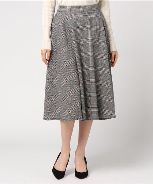 NATURAL BEAUTY BASIC(ナチュラルビューティーベーシック)の「フレアミディチェックスカート(スカート・レディース・ブラック系その他・SMALL/MEDIUM/X-SMALL)」の8枚目の写真