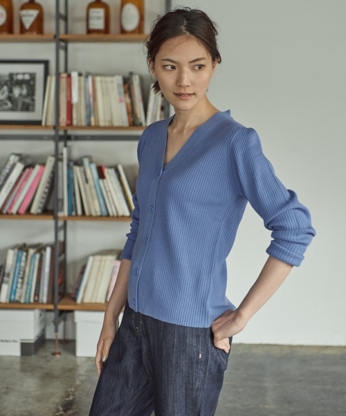 AMERICAN HOLIC（アメリカンホリック）の「・8col.Vネックリブカーディガン（カーディガン/ボレロ・レディース・杢グレー/オフホワイト/ブルー/ベージュ/ネイビー/ピンク/その他25/その他24・M/L）」の6枚目の写真