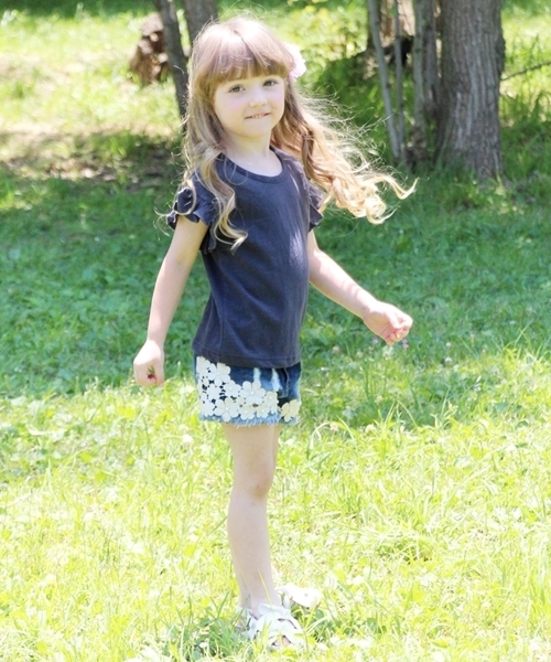 Rora(ローラ)の「Rora ヴィンテージ ルーズ 半袖tシャツ(5color)(Tシャツ/カットソー・キッズ・チャコールグレー/パープル/ホワイト/ピンク/クリーム・110cm/100cm/120cm/130cm/140cm/90㎝/150cm)」の10枚目の写真