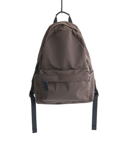 STANDARD SUPPLY（スタンダードサプライ）の「スタンダードサプライ / SIMPLICITY シンプリシティ / NEW TINY DAYPACK ニュータイニーデイパック（バックパック/リュック・レディース・ブラック/グレー系その他/チャコールグレー/ダークネイビー/ブルー/イエロー/マスタード/ベージュ/レッド/ブラウン/ホワイト/ダークパープル/グレー/グリーン/モカ/コーラルピンク/グリーン系その他/ストーン/ラベンダー/サンドベージュ/オレンジ/ライトグレー系/ダークブラウン/コバルトブルー/キナリ/オリーブ/グレイッシュベージュ/アイボリー/ケリーグリーン・FREE）」の10枚目の写真