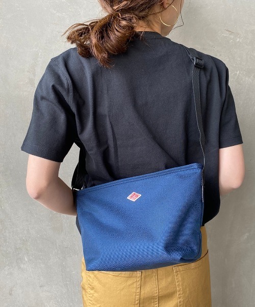 DANTON（ダントン）の「[DANTON/ダントン] コーデュラダックショルダーバッグ（ショルダーバッグ・レディース・ブラック/ベージュ/レッド/グリーン/オリーブ/ベージュ系その他/ネイビー・ONE SIZE）」の6枚目の写真