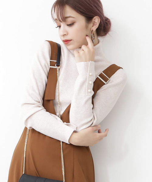 N.（N. Natural Beauty Basic）（エヌエヌナチュラルビューティーベーシック）の「◆パール釦タートルニット（ニット/セーター・レディース・ホワイト/ホワイト系その他/ブラウン/ブルー/ネイビー・MEDIUM）」の2枚目の写真