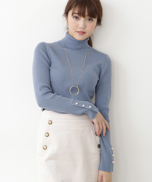 N.（N. Natural Beauty Basic）（エヌエヌナチュラルビューティーベーシック）の「◆パール釦タートルニット（ニット/セーター・レディース・ホワイト/ホワイト系その他/ブラウン/ブルー/ネイビー・MEDIUM）」の5枚目の写真