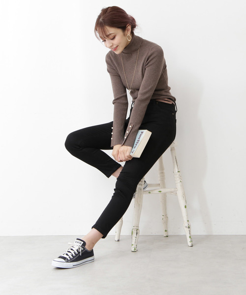 N.（N. Natural Beauty Basic）（エヌエヌナチュラルビューティーベーシック）の「◆パール釦タートルニット（ニット/セーター・レディース・ホワイト/ホワイト系その他/ブラウン/ブルー/ネイビー・MEDIUM）」の19枚目の写真